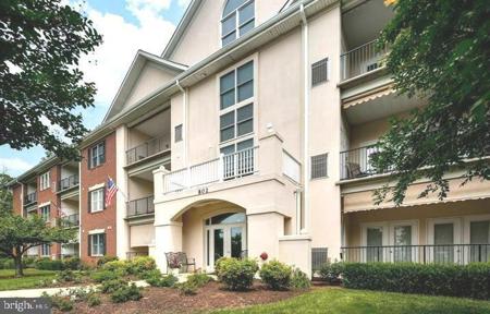 802 COXSWAIN WAY