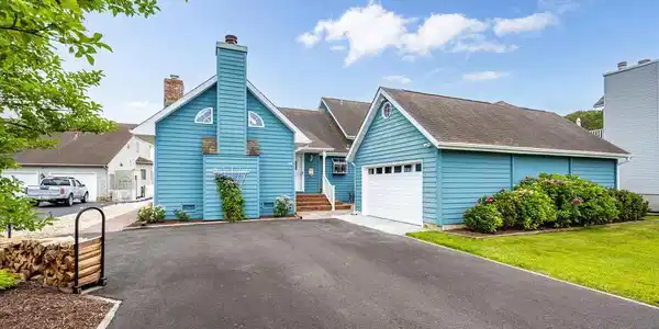 14 MALLARD DRIVE