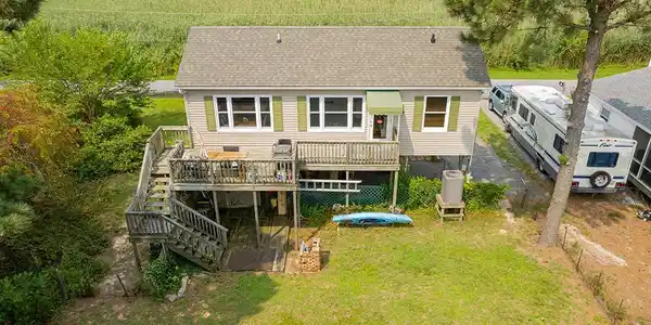 188 N BAY DRIVE