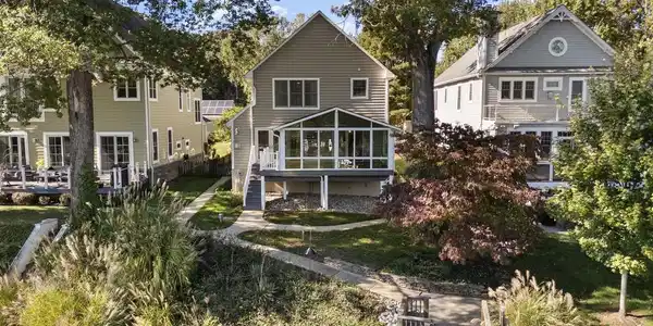 975 PHILLIPS DRIVE
