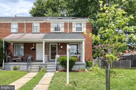 958 MIDDLEBOROUGH ROAD