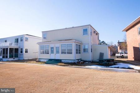 904 & 906 OAKLEY TERRACE