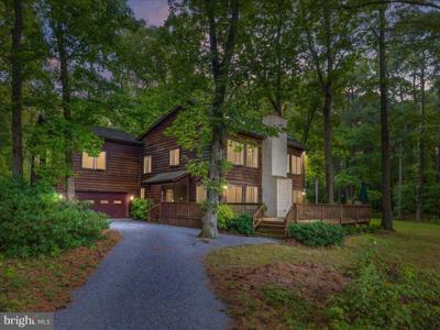 111 FOX RUN LANE