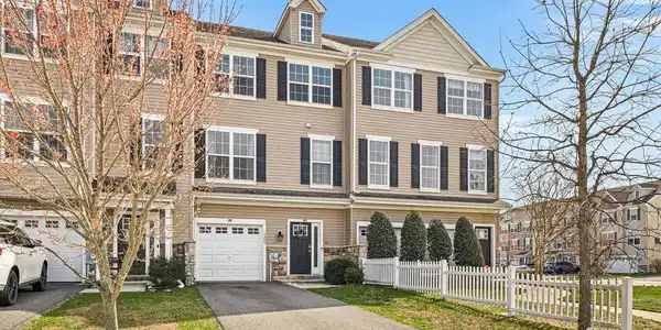 1302 CARRICK COURT