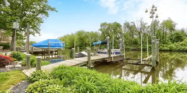 24 NEPTUNE DRIVE