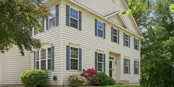 800 RUSTIC COURT