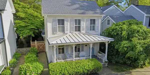 202 E CHESTNUT STREET