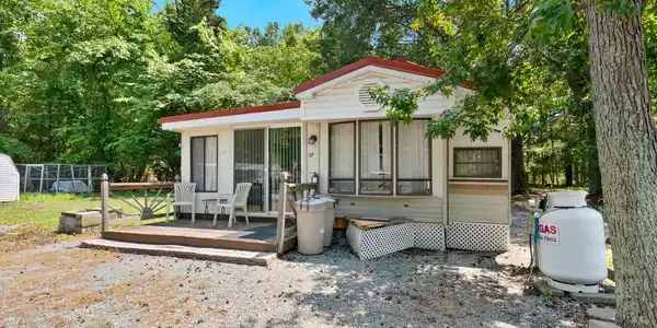 111 BEACH HARBOR DR