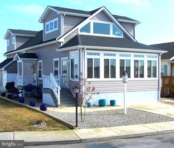 518 HARBOUR DRIVE