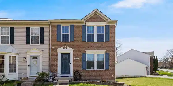 2401 GREEN LEAF TERRACE