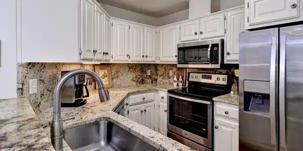 208 WOODMERE DRIVE
