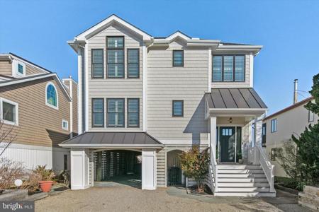 7 ESSEX STREET