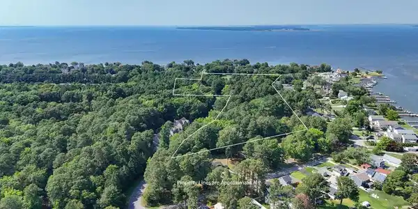 CHESTER RIVER DRIVE
