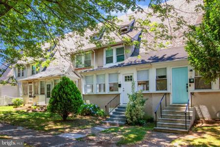 14 ADMIRAL BOULEVARD