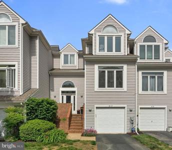 617 MARTINGALE LANE