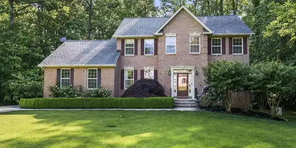 2015 ROSEDALE LANE