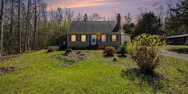 8 SPRING HILL LANE