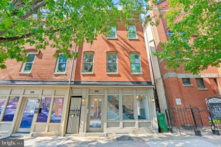 32 MONTGOMERY STREET
