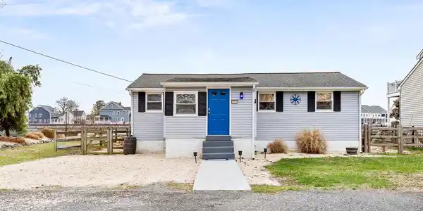 211 BAYARD STREET