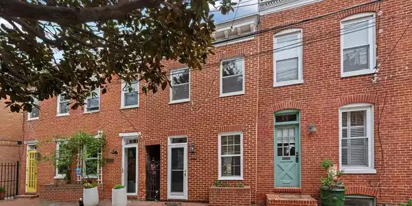 1249 KNOX COURT