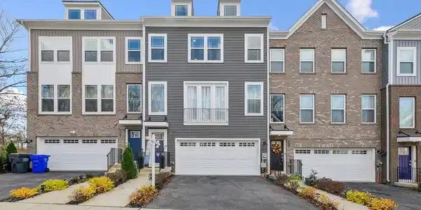 3076 PERTHSHIRE PLACE