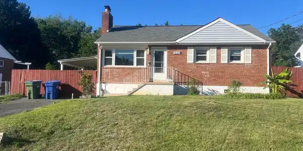 1692 ROSEDALE COURT