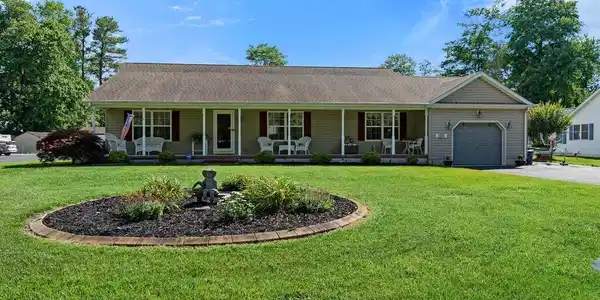 40 SIOUX DRIVE