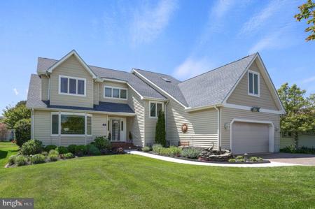 6 HERON ISLE COURT