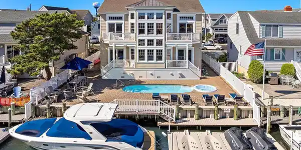 15 RYERSON LANE