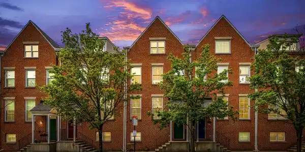 2338 CAMBRIDGE WALK
