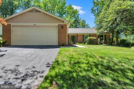 852 WOODMONT ROAD
