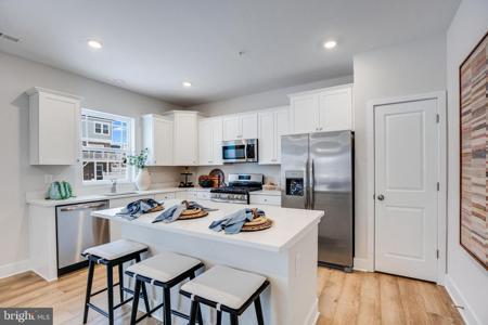 1467 LAKE GEORGE LANE