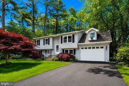 447 DOGWOOD DRIVE
