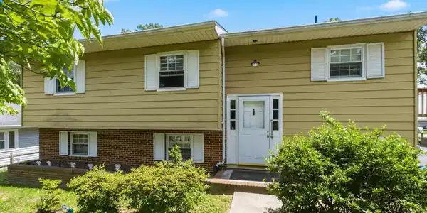 11 MADARY ROAD