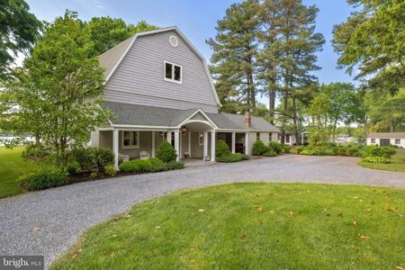 2513 CECIL DRIVE