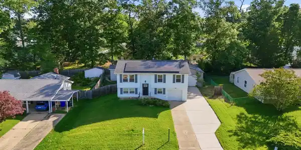 2346 WOODBERRY DRIVE