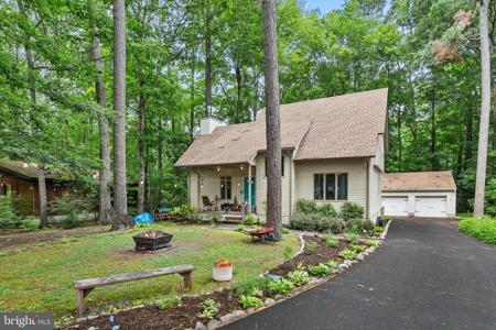 17 MOONRAKER ROAD