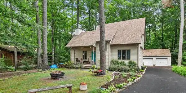 17 MOONRAKER ROAD