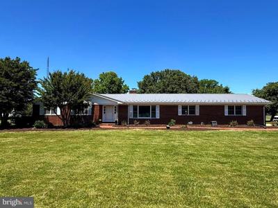 17041 CIRCLE LANE
