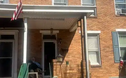 1941 GRIFFIS AVENUE