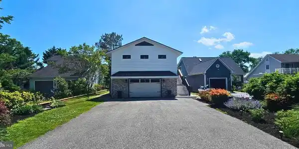 44 BOSTON DRIVE