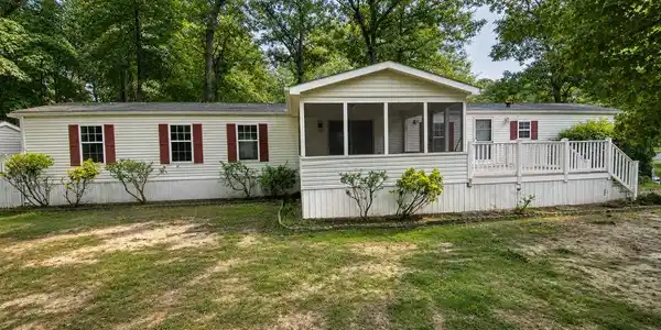 26601 WHITEWATER COVE
