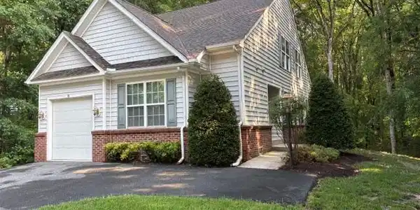 30 CHATHAM COURT