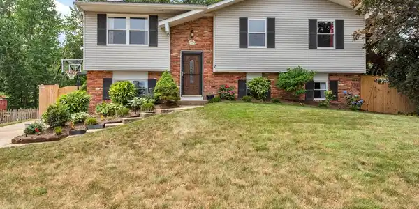 1109 SILVERLEAF DRIVE