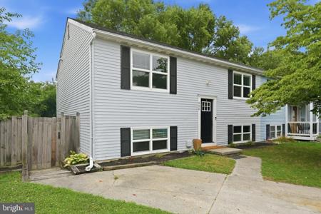 556 PARK COURT