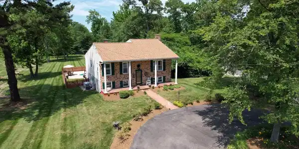 324 SOUTH DRIVE