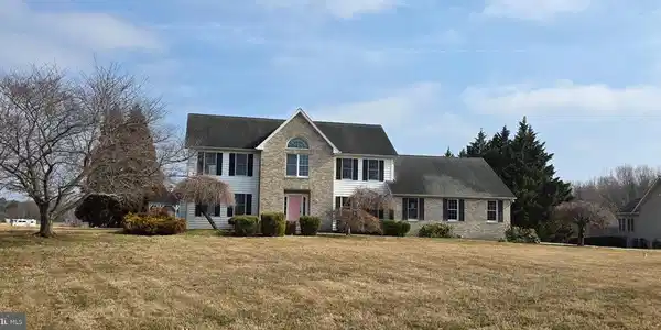 221 WINCHESTER DRIVE