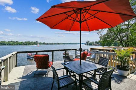 1305 SEA SHELL COURT