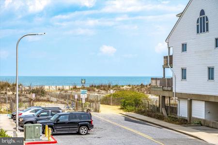 8 36TH STREET