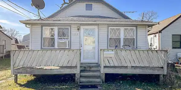 123 FOREST AVENUE